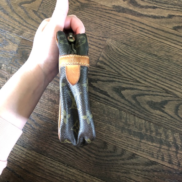 SOLD - Picture 4 of 8